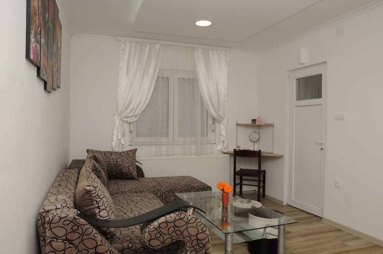 Favorit Apartments Čačak Esterno foto