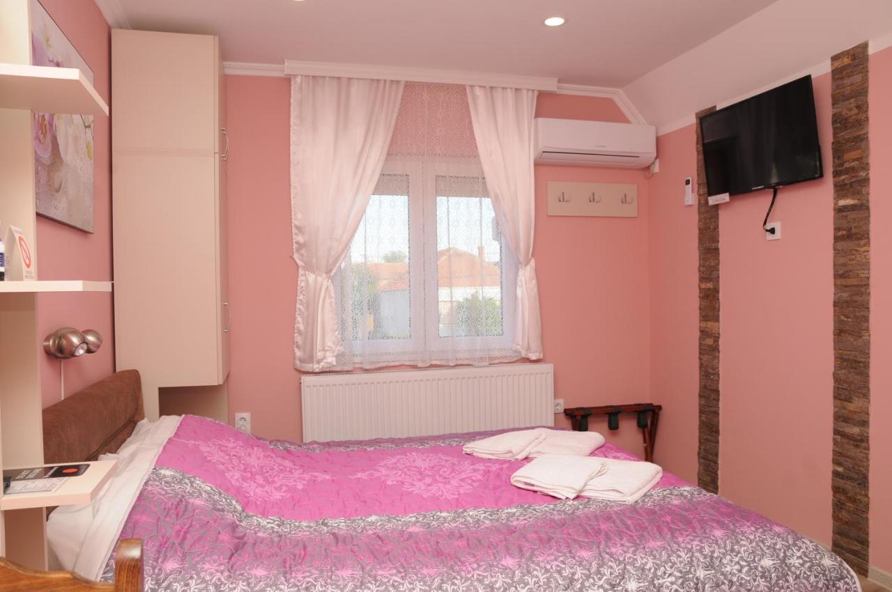 Favorit Apartments Čačak Esterno foto